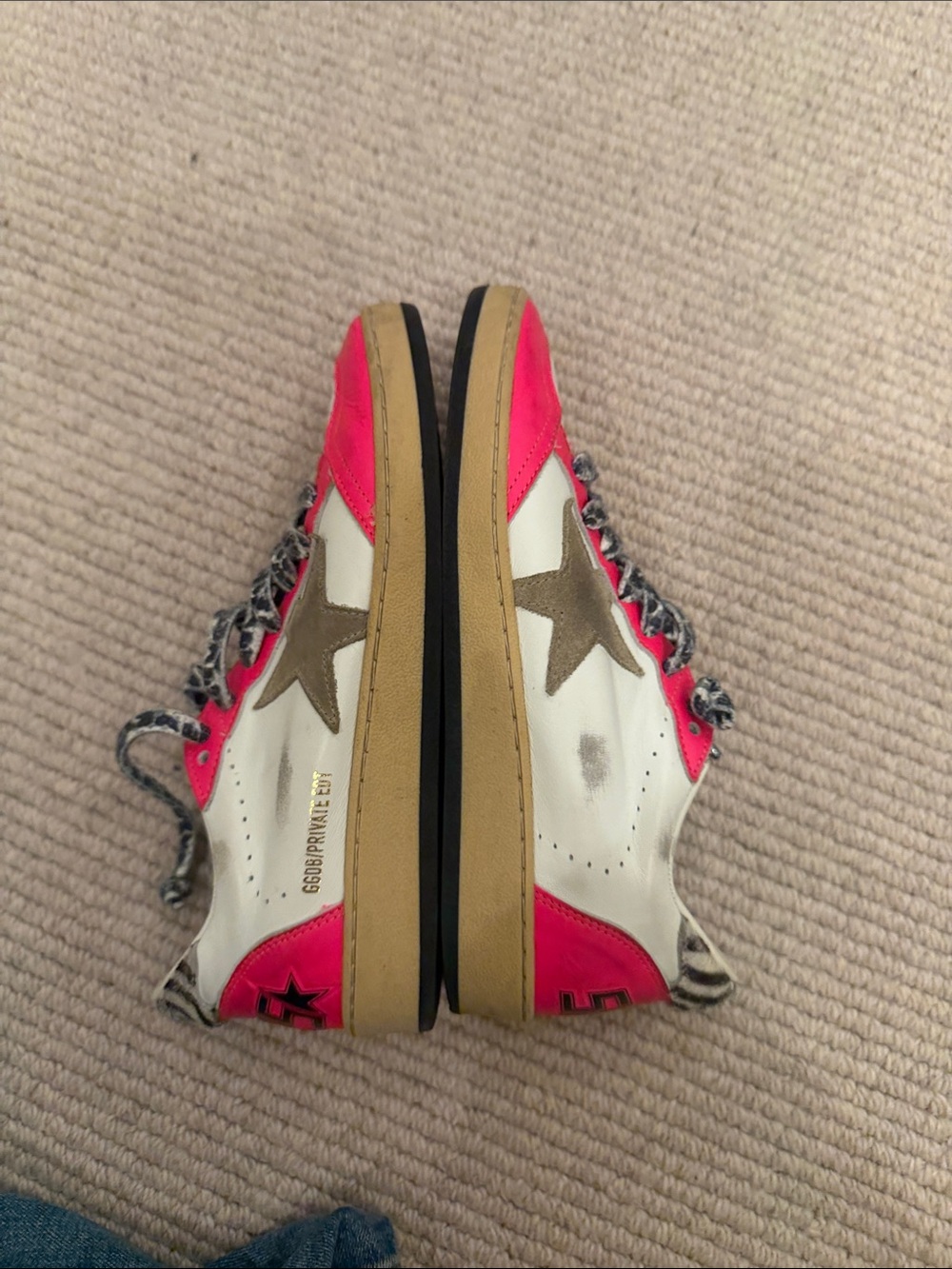 Golden Goose Women's White Sneakers with Hot Pink Trim and Beige Star - Picture 5 of 5